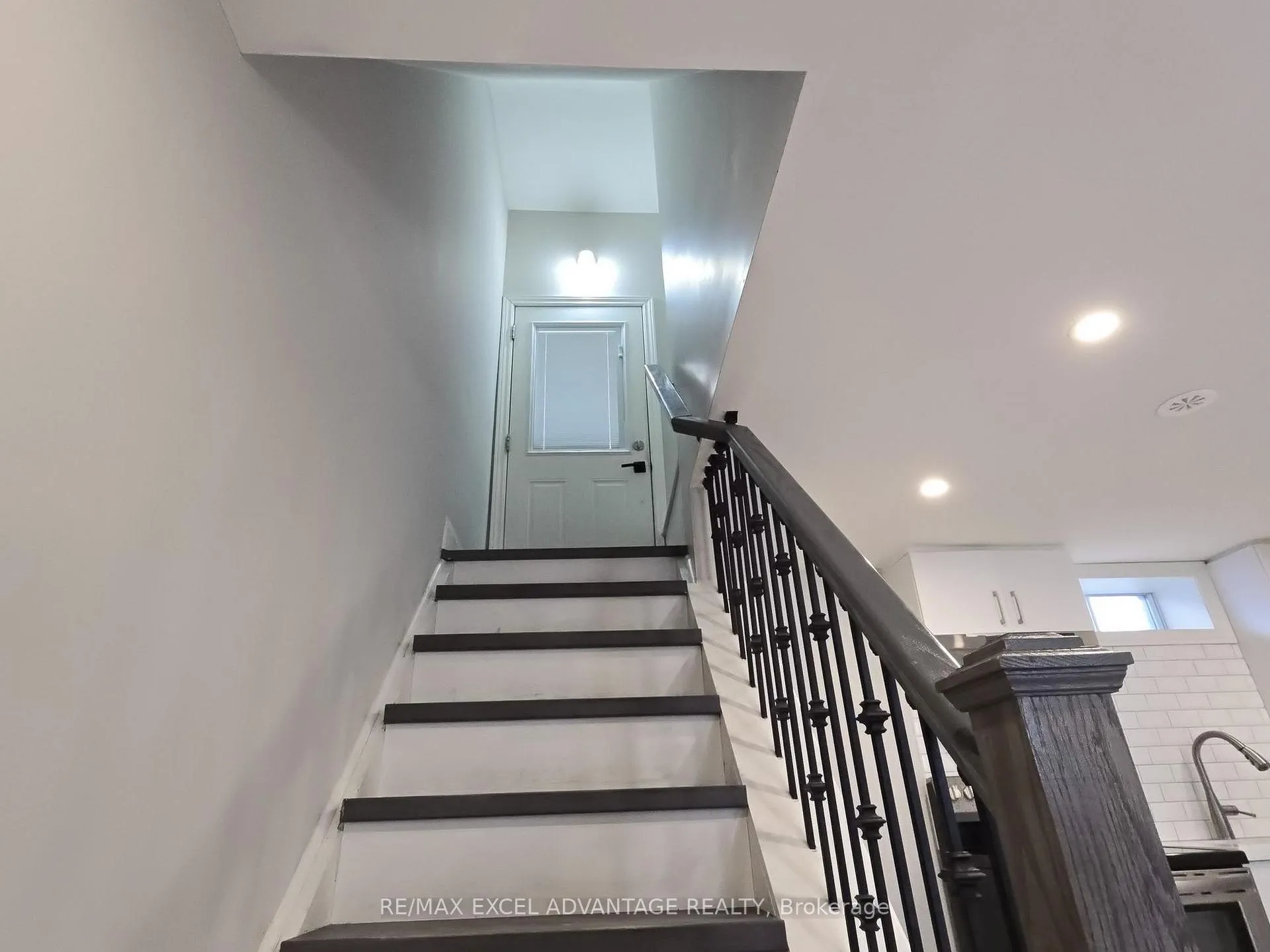 Photo 35 of Unit Lower, 542 Gibbons Street, Oshawa, McLaughlin — HOMEH