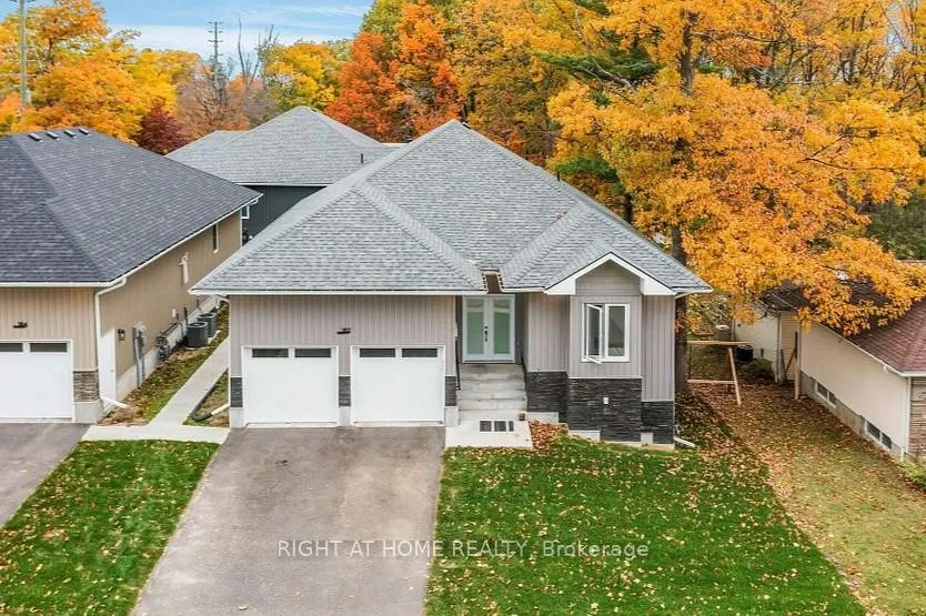 Front of Unit Lower, 182 Cundles Road W