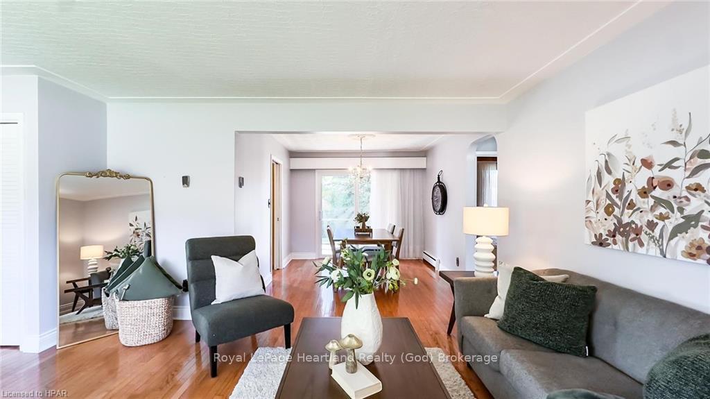Photo 6 of 244 Catherine Street, Goderich, Goderich (Town) — HOMEH
