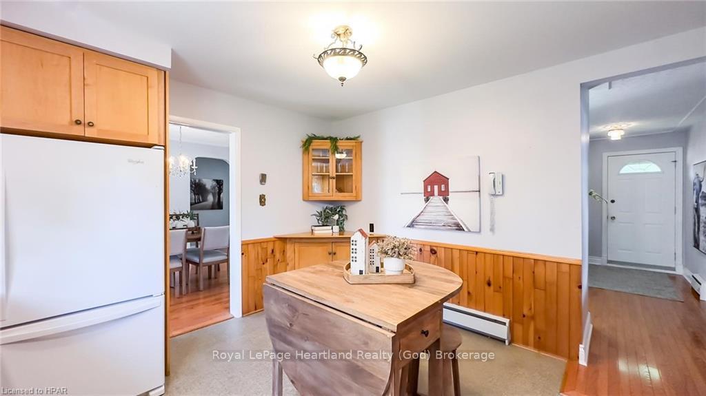 Photo 14 of 244 Catherine Street, Goderich, Goderich (Town) — HOMEH