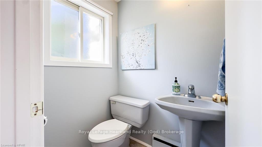 Photo 32 of 244 Catherine Street, Goderich, Goderich (Town) — HOMEH