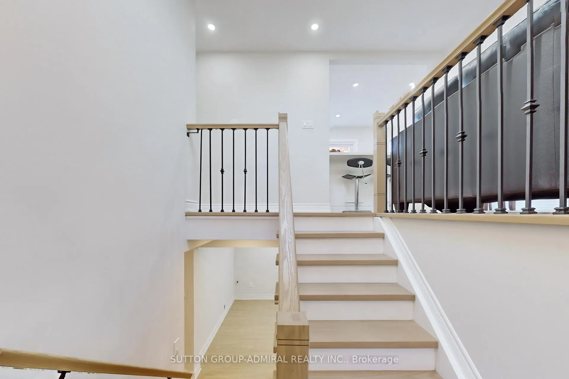 Photo 7 of 5127 Severn Pines Crescent, Severn, Washago — HOMEH