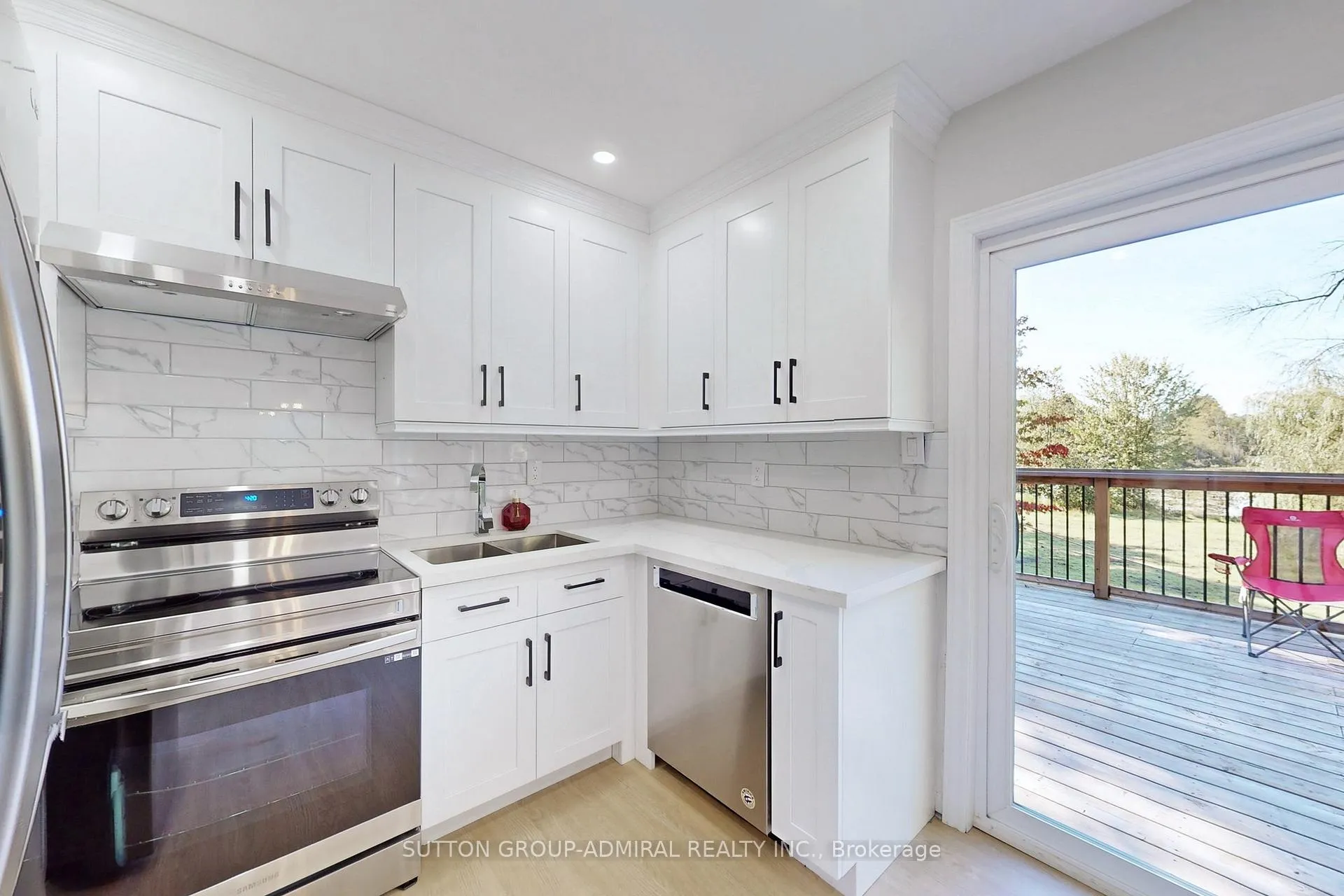 Photo 14 of 5127 Severn Pines Crescent, Severn, Washago — HOMEH