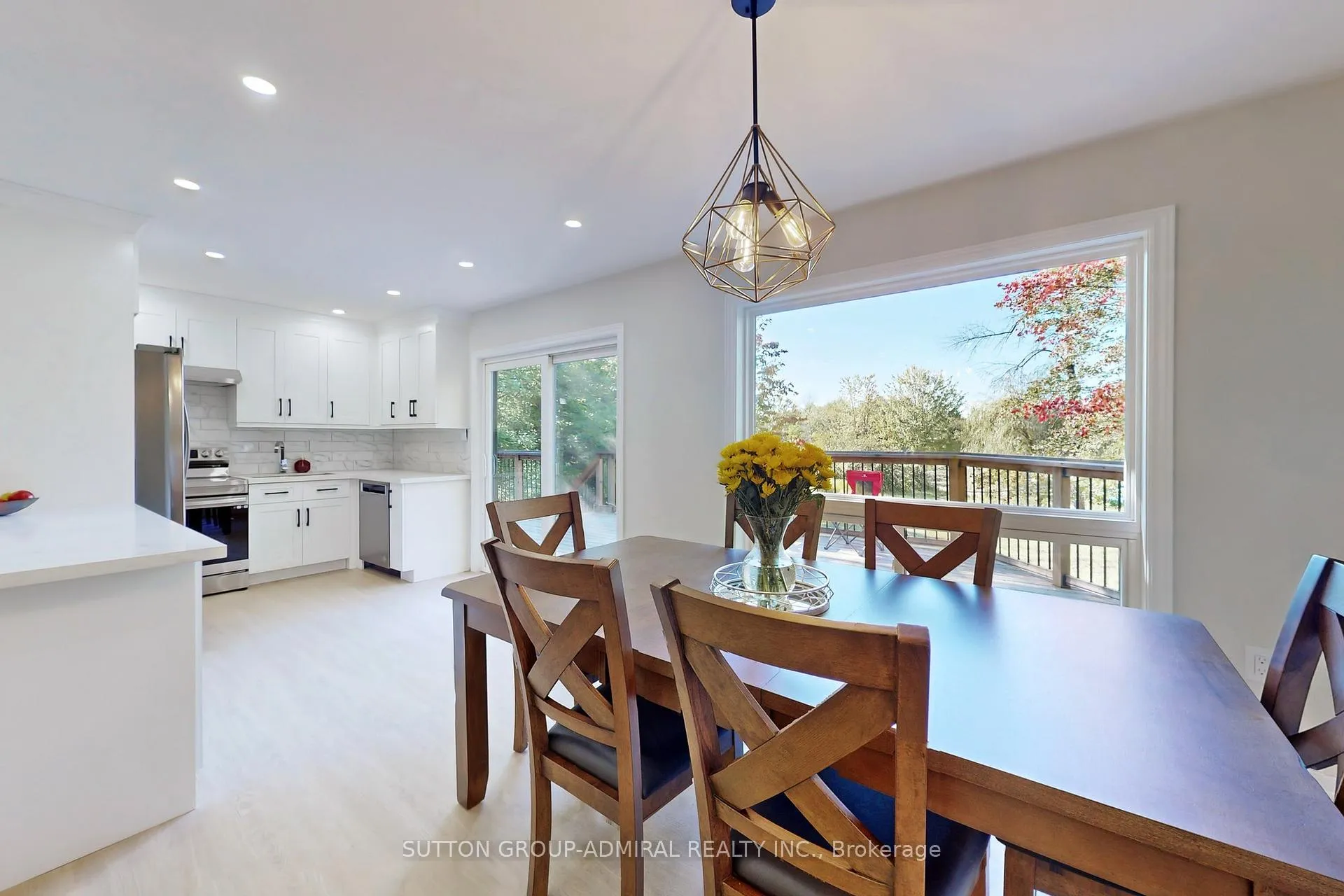 Photo 18 of 5127 Severn Pines Crescent, Severn, Washago — HOMEH