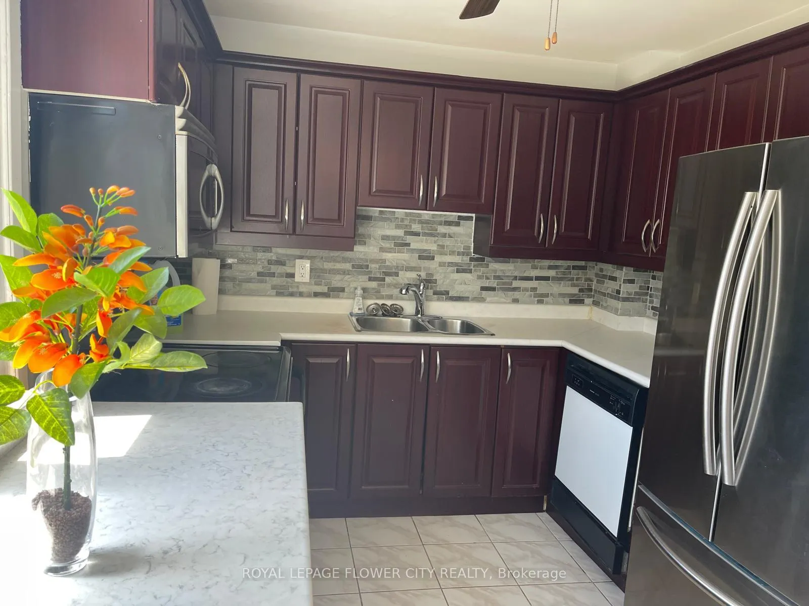Photo 3 of 41 Northgate Boulevard, Brampton, Westgate — HOMEH