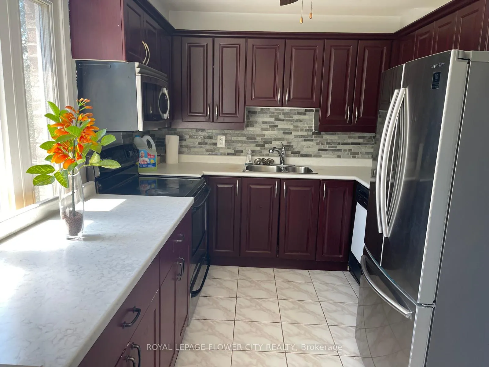 Photo 4 of 41 Northgate Boulevard, Brampton, Westgate — HOMEH