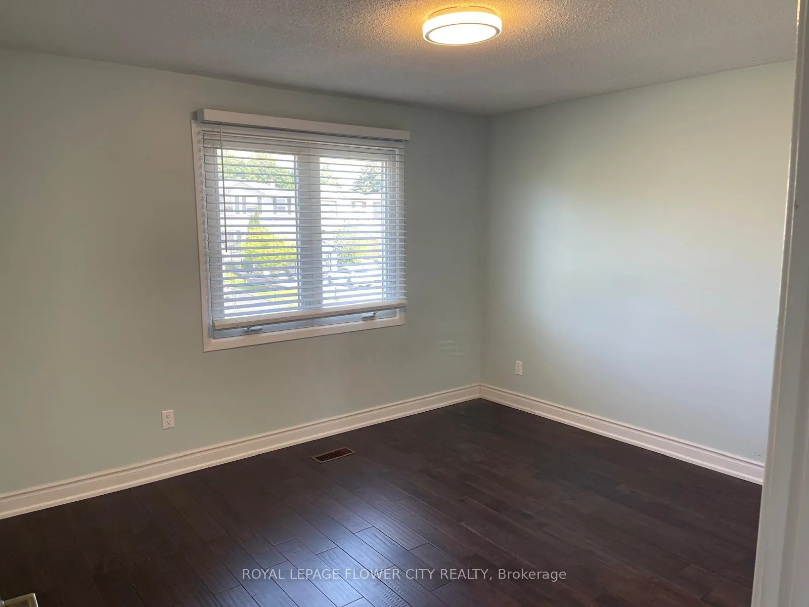 Photo 8 of 41 Northgate Boulevard, Brampton, Westgate — HOMEH