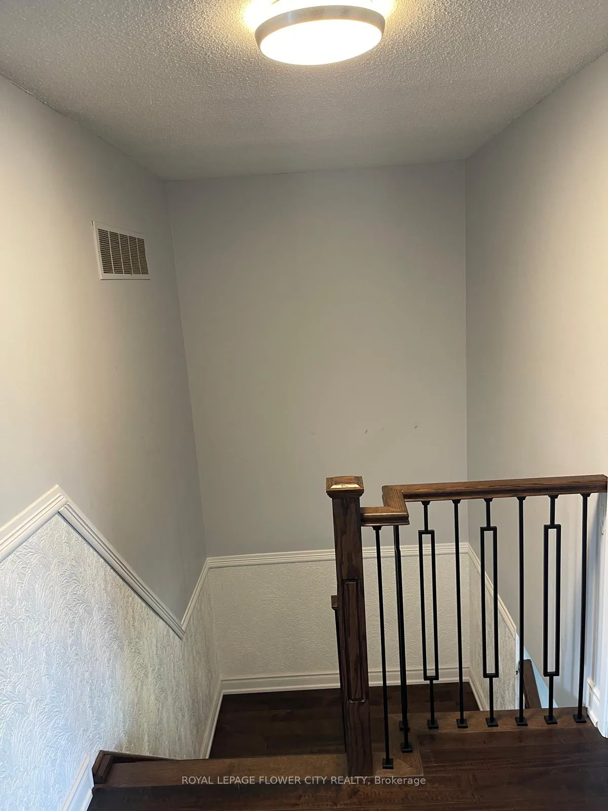 Photo 16 of 41 Northgate Boulevard, Brampton, Westgate — HOMEH