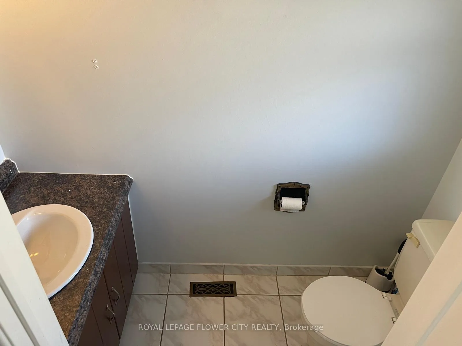 Photo 20 of 41 Northgate Boulevard, Brampton, Westgate — HOMEH