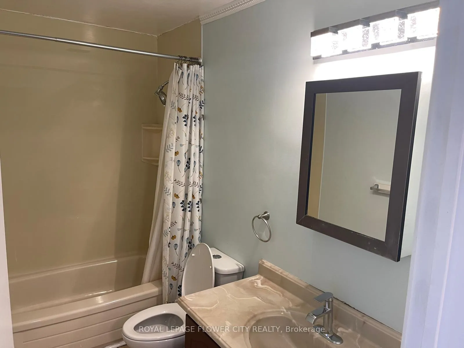 Photo 22 of 41 Northgate Boulevard, Brampton, Westgate — HOMEH