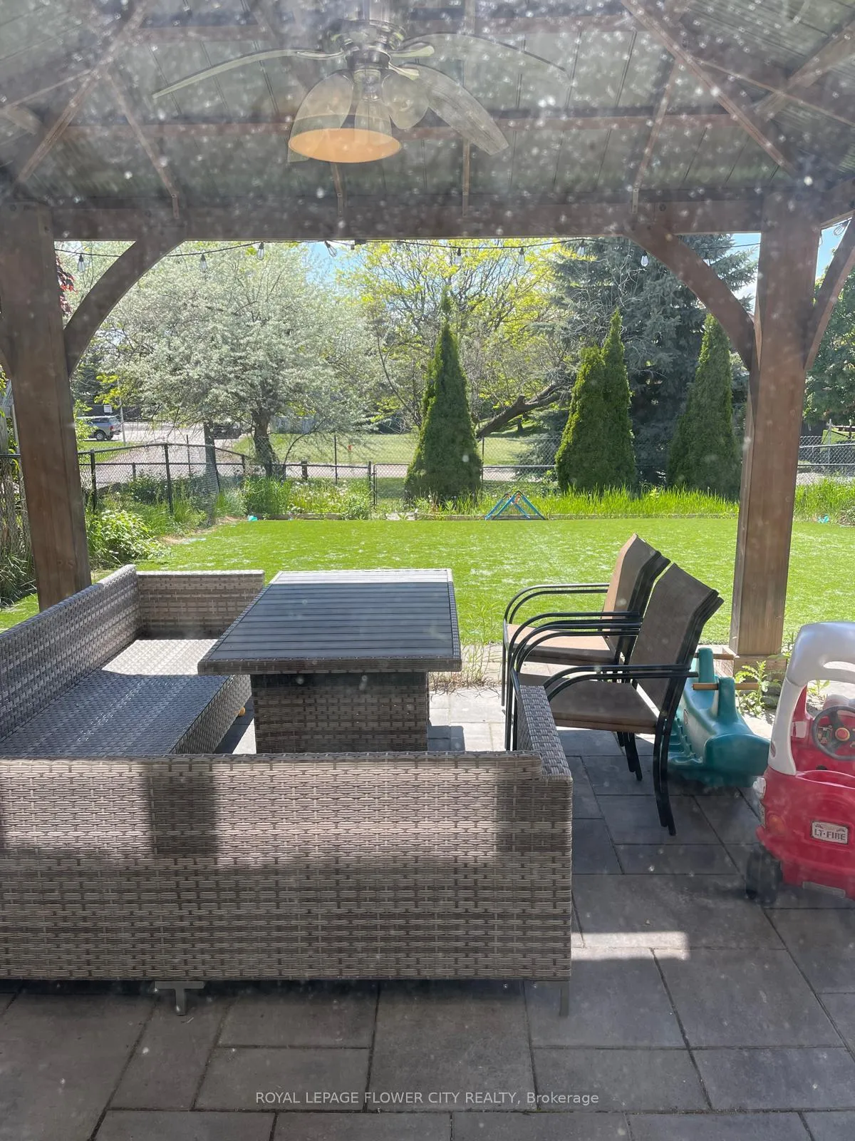 Photo 25 of 41 Northgate Boulevard, Brampton, Westgate — HOMEH