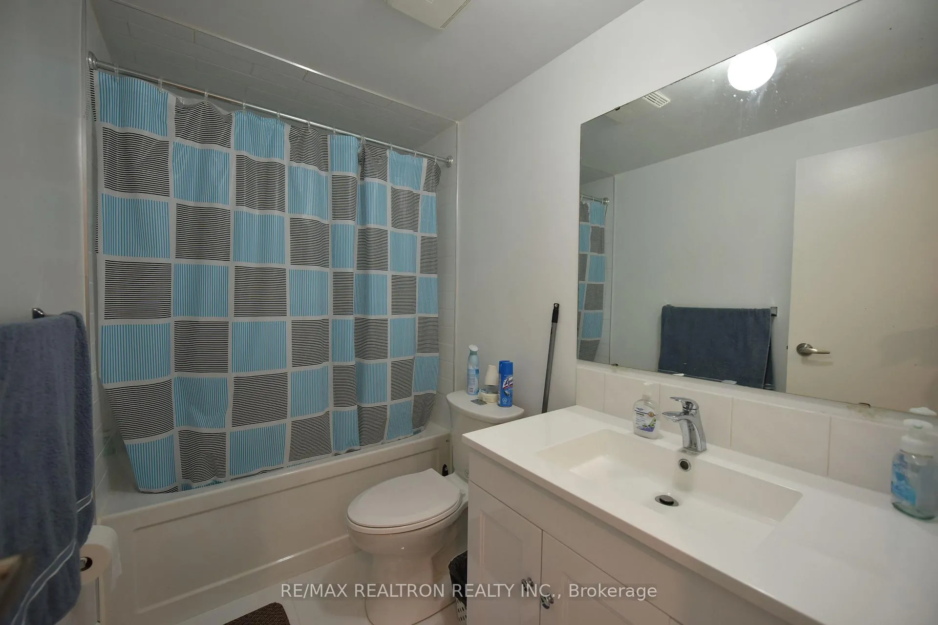 Photo 15 of 108 Rejane Crescent, Vaughan, Crestwood-Springfarm-Yorkhill — HOMEH