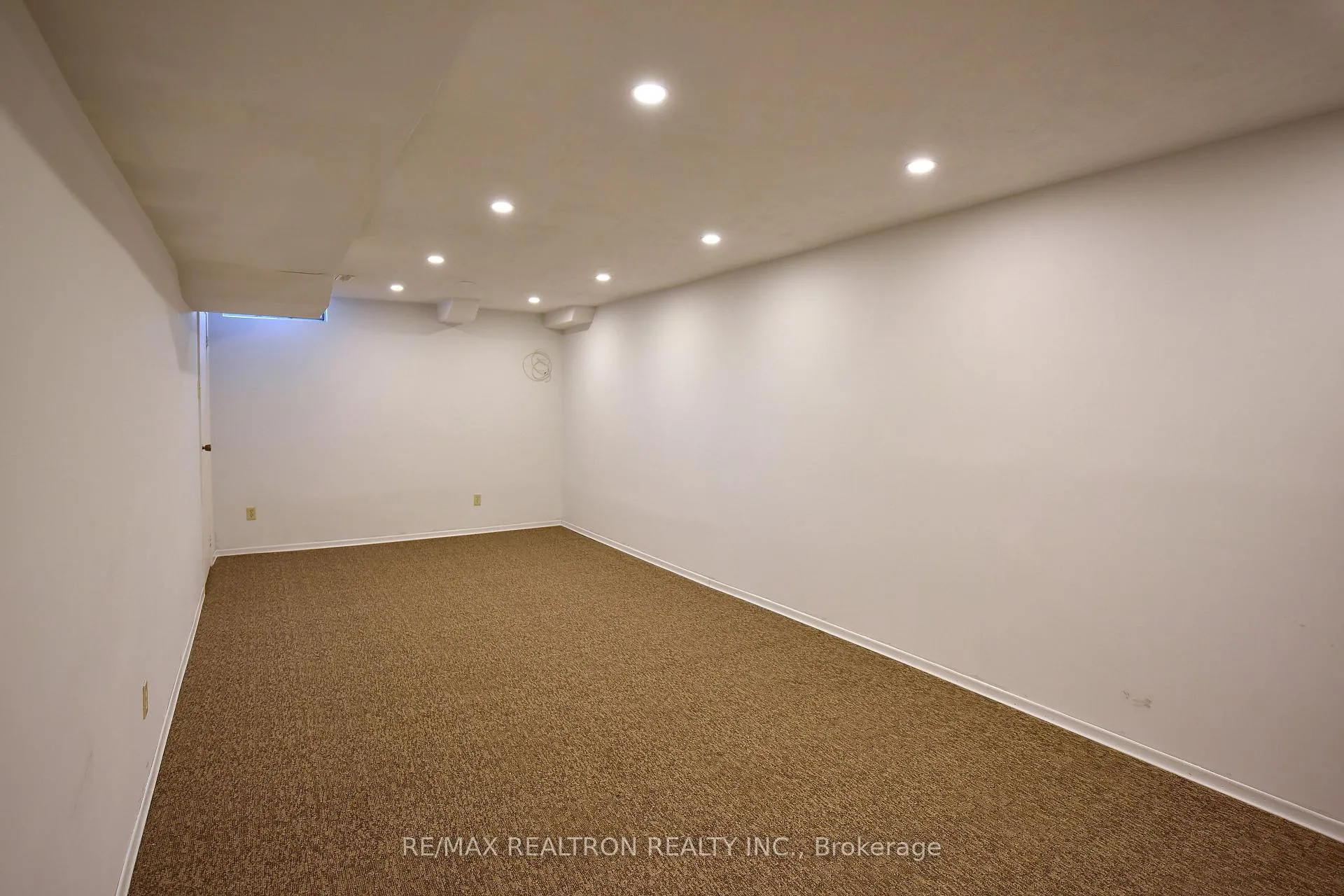 Photo 16 of 108 Rejane Crescent, Vaughan, Crestwood-Springfarm-Yorkhill — HOMEH