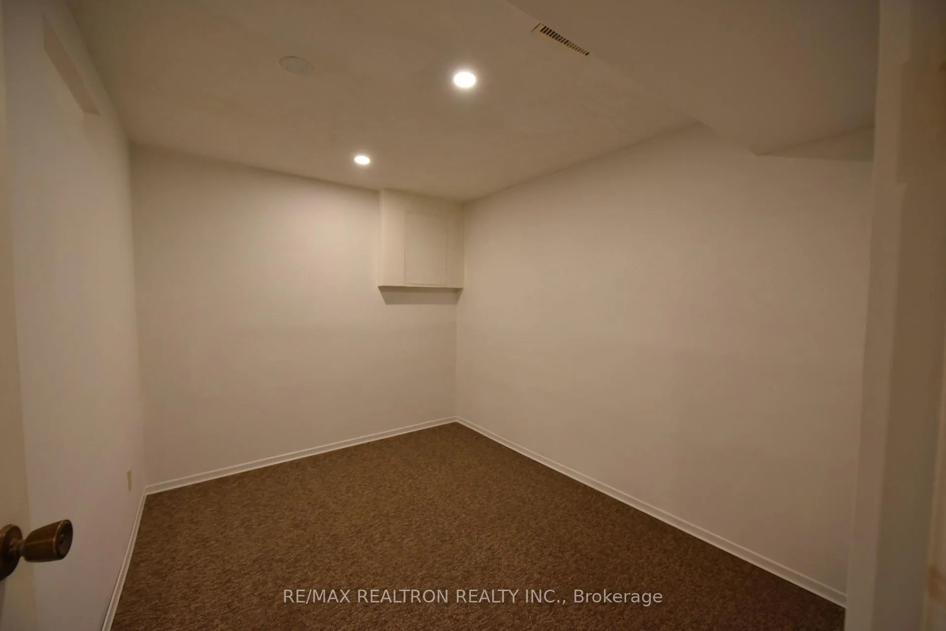 Photo 17 of 108 Rejane Crescent, Vaughan, Crestwood-Springfarm-Yorkhill — HOMEH