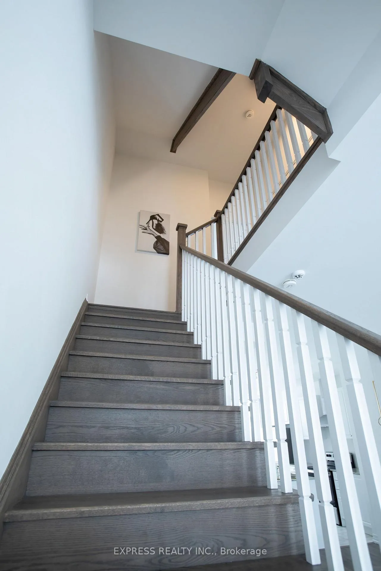 Photo 9 of 24 Alan Francis Lane, Markham, Cachet — HOMEH