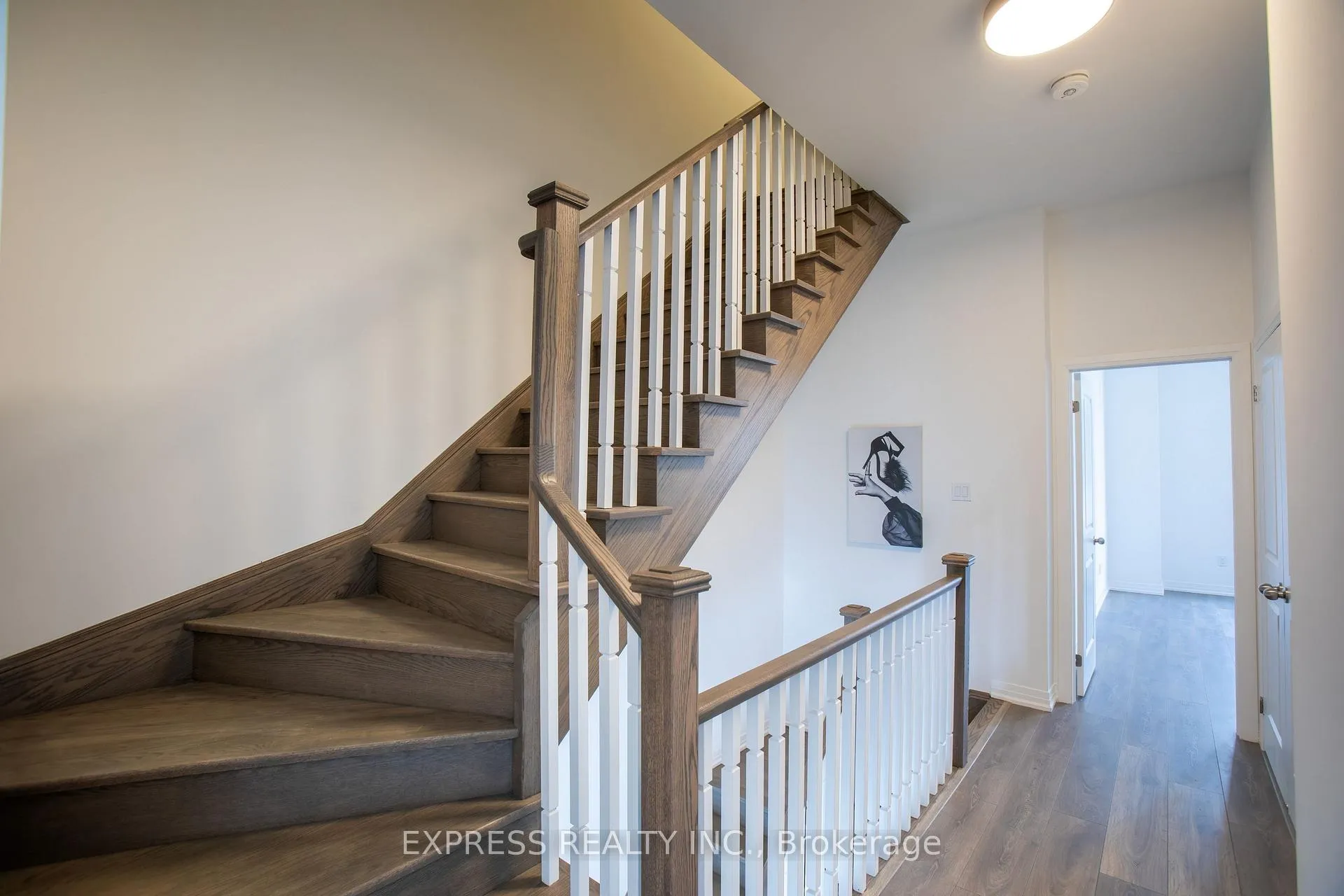 Photo 11 of 24 Alan Francis Lane, Markham, Cachet — HOMEH