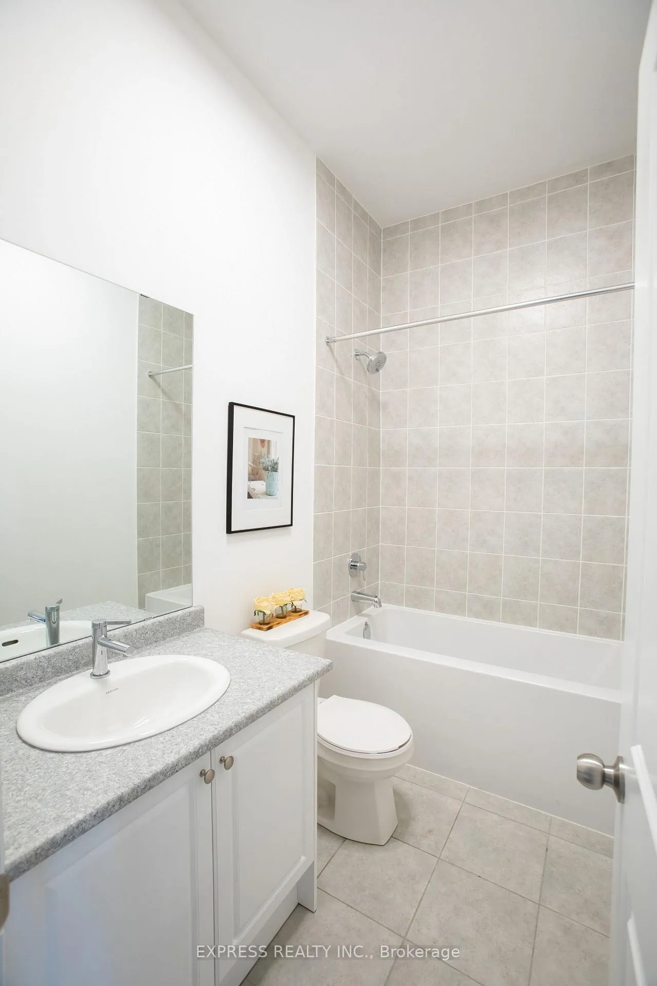 Photo 12 of 24 Alan Francis Lane, Markham, Cachet — HOMEH