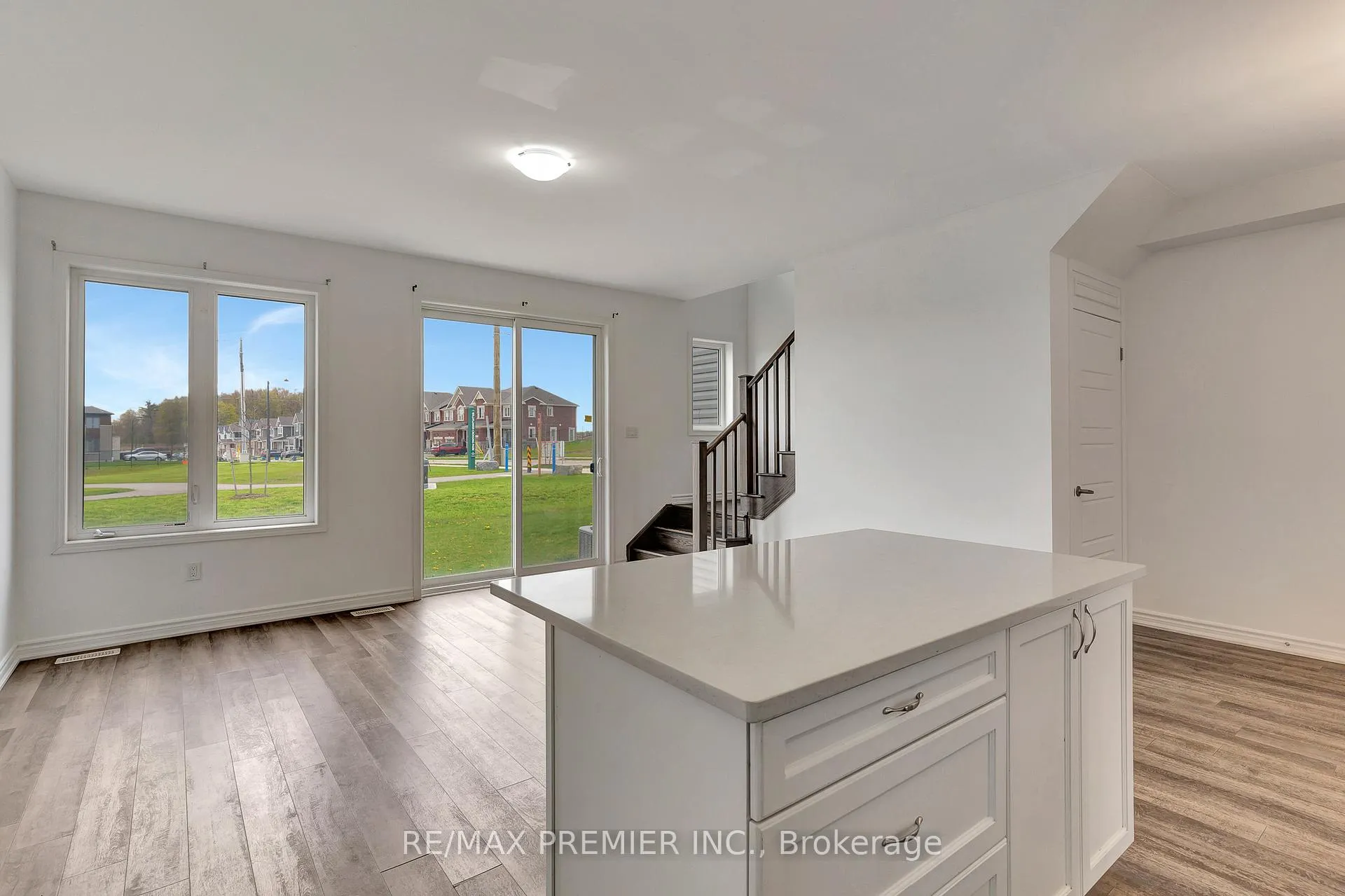 Photo 10 of 4 Saxony Street, Kitchener — HOMEH
