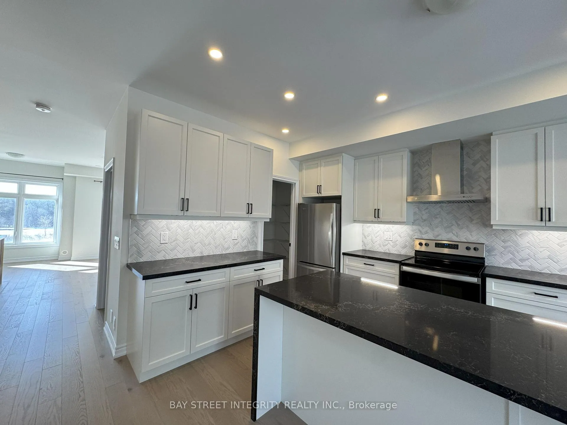 Photo 8 of 103 Yorkton Blvd, Markham, Angus Glen — HOMEH