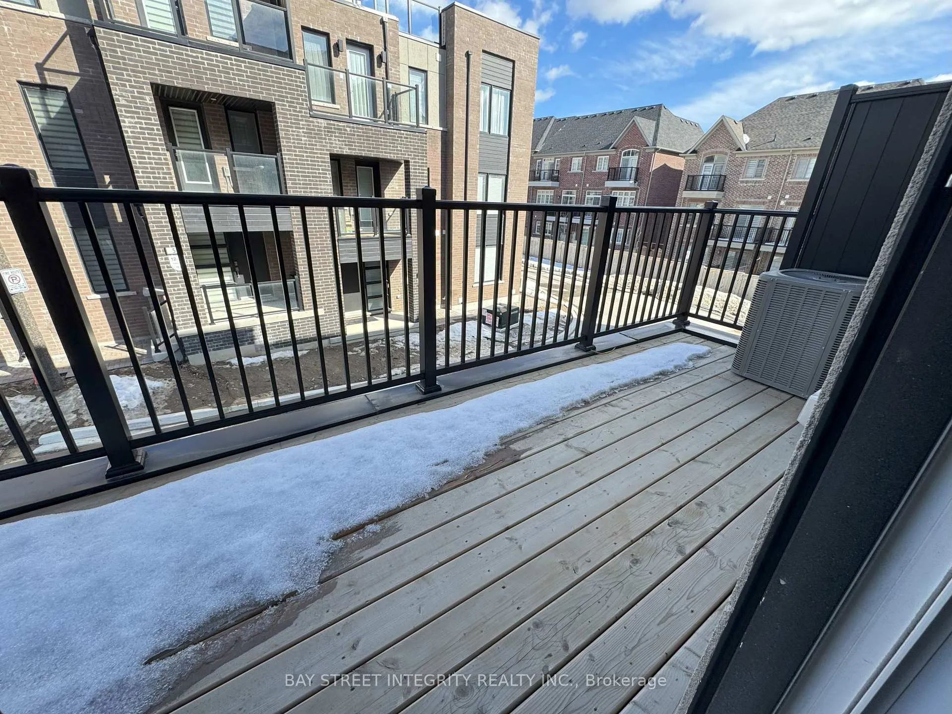 Photo 17 of 103 Yorkton Blvd, Markham, Angus Glen — HOMEH