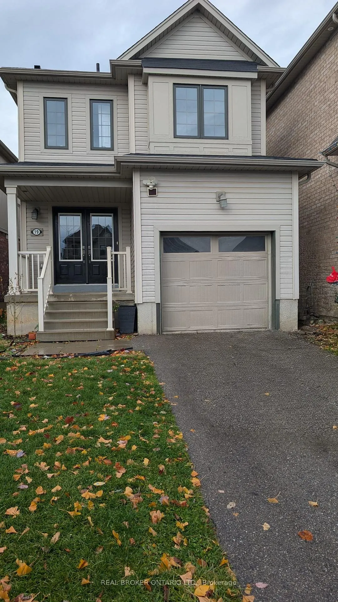 Front of 19 Cromarty Avenue