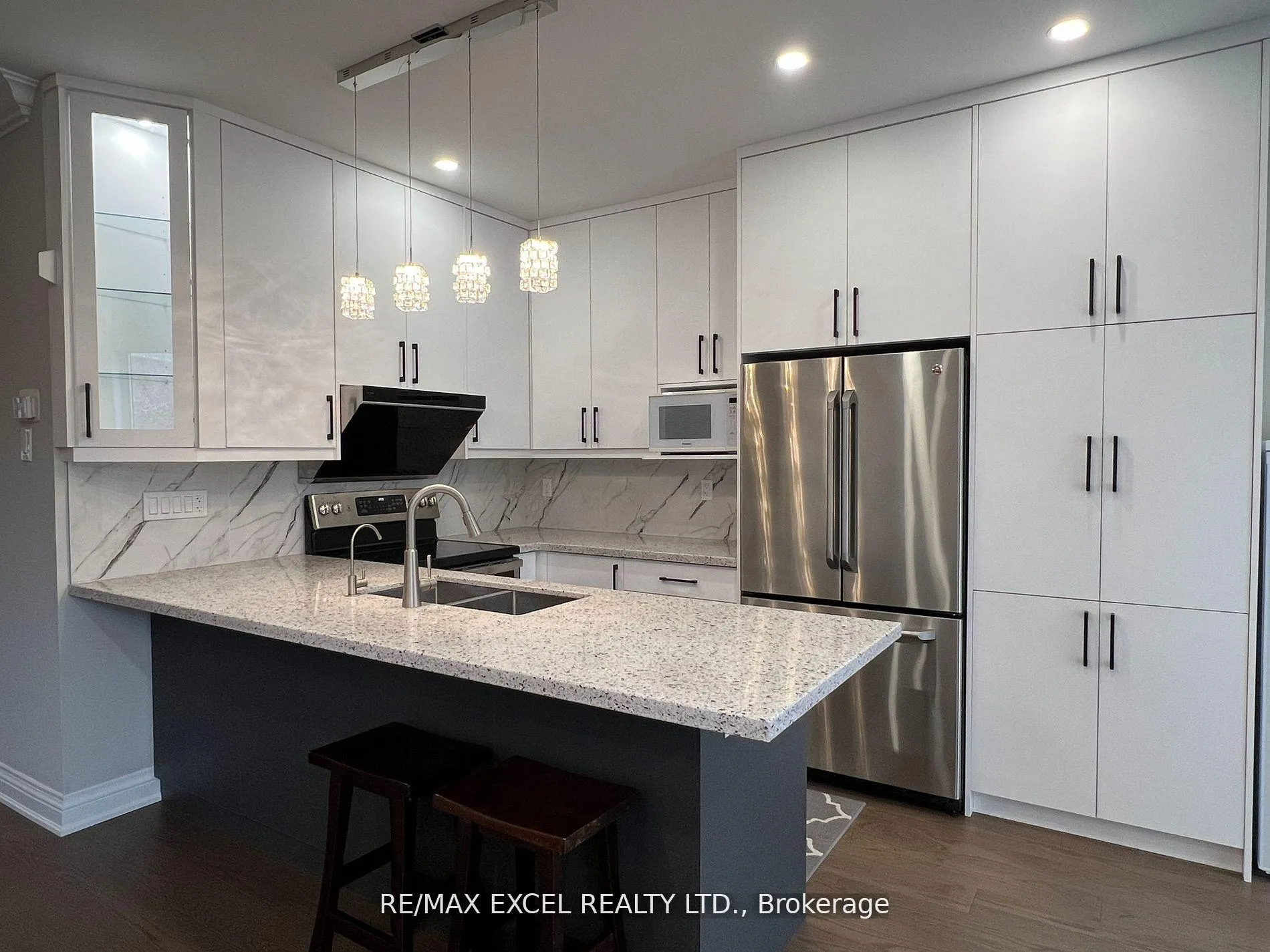Photo 4 of 8 Charles Sturdy Road, Markham, Berczy — HOMEH