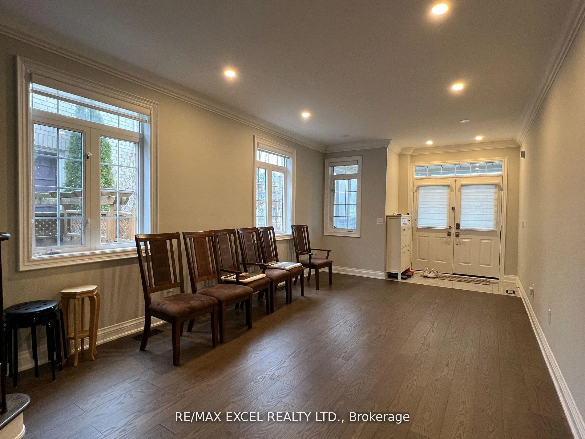 Photo 9 of 8 Charles Sturdy Road, Markham, Berczy — HOMEH