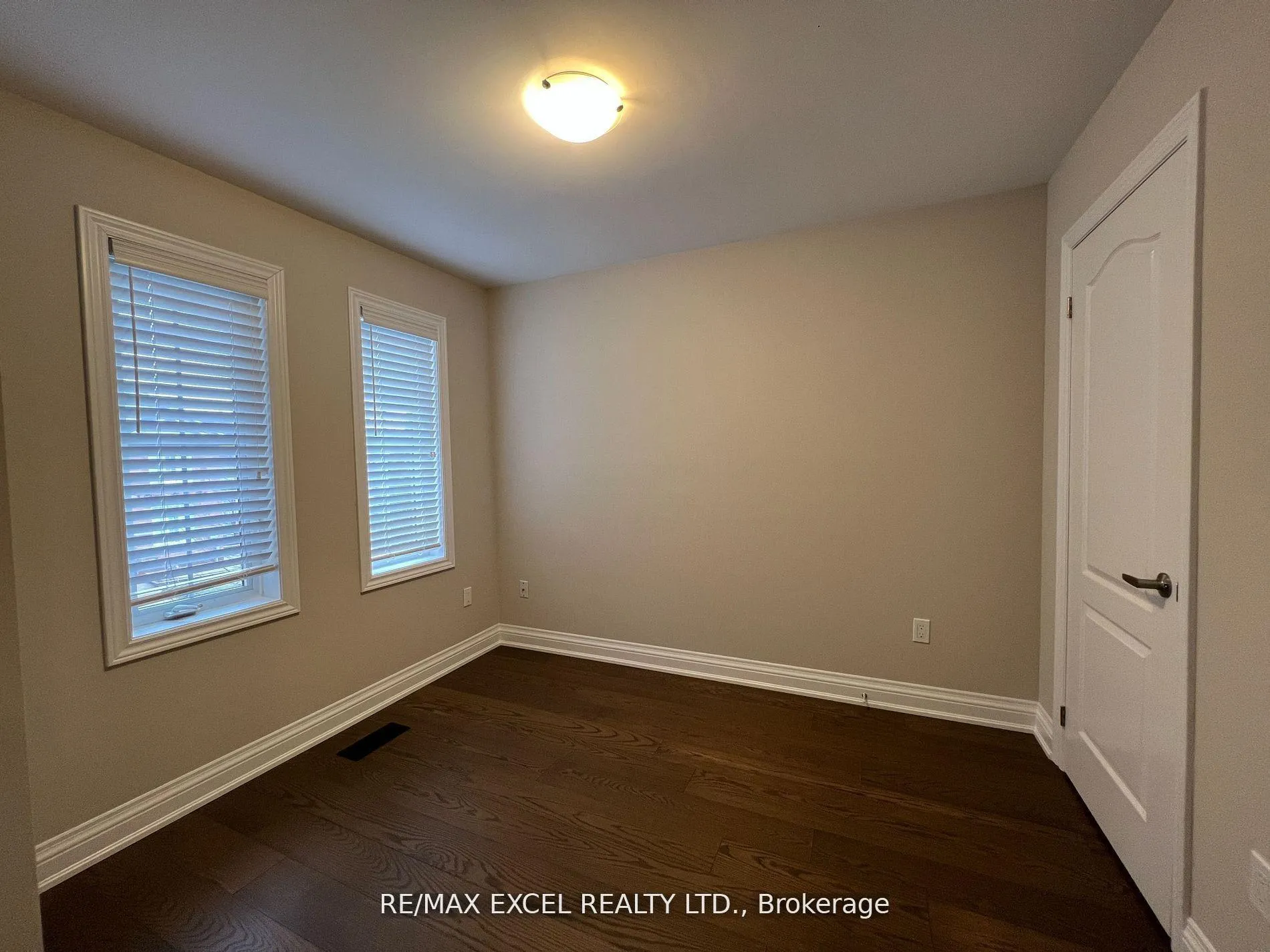 Photo 18 of 8 Charles Sturdy Road, Markham, Berczy — HOMEH