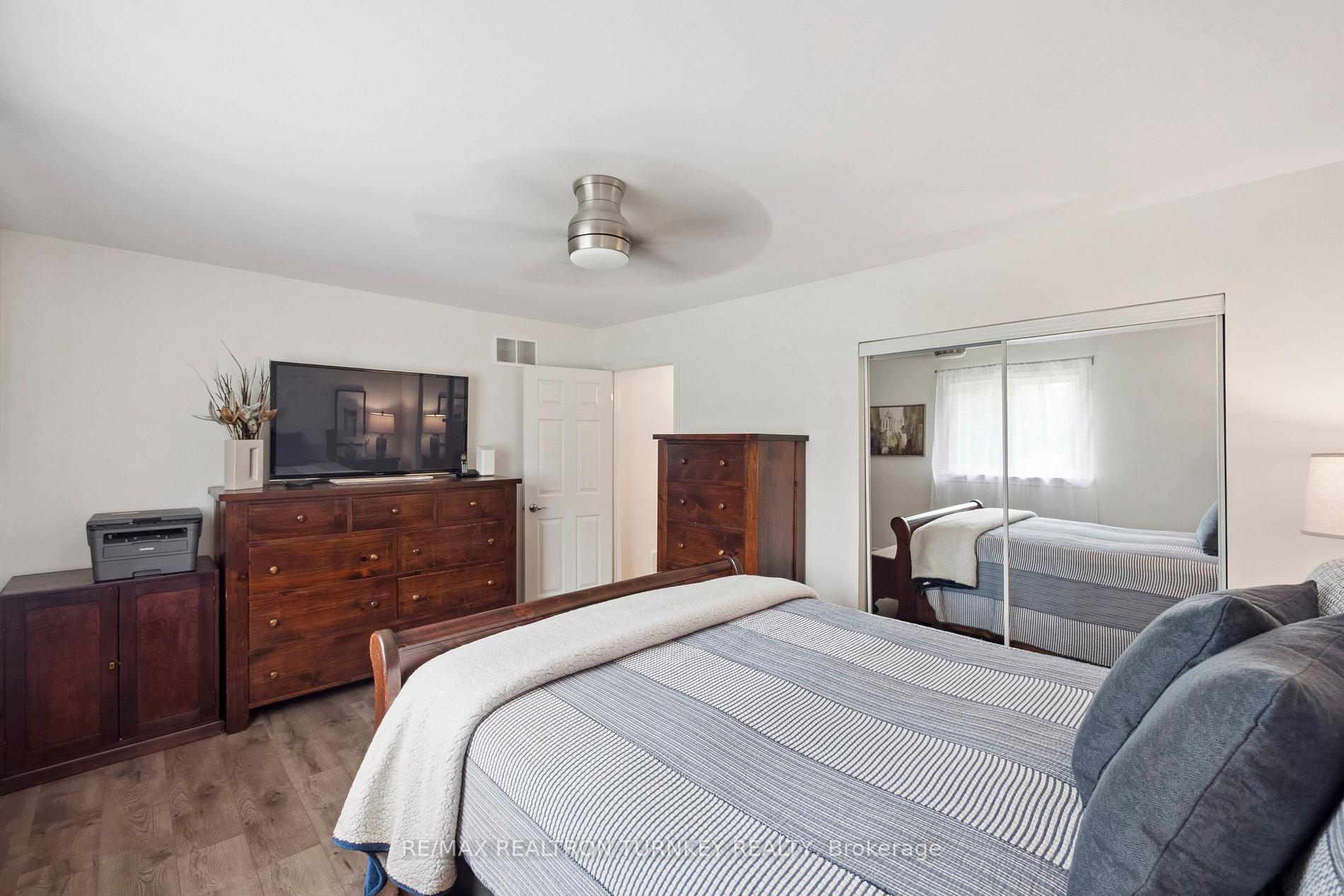 Photo 17 of 58 Riverview Beach Road, Georgina, Pefferlaw — HOMEH