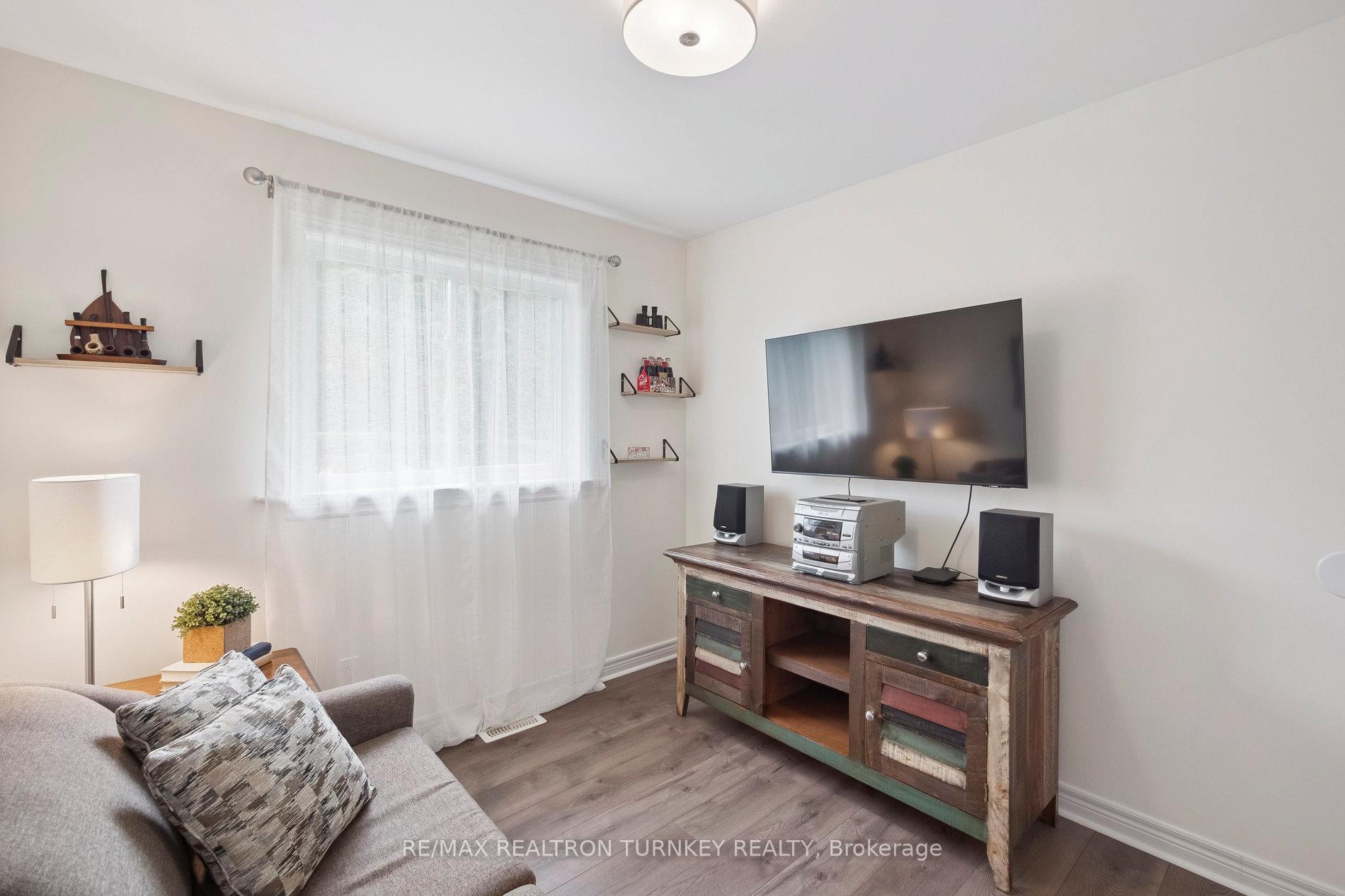Photo 21 of 58 Riverview Beach Road, Georgina, Pefferlaw — HOMEH