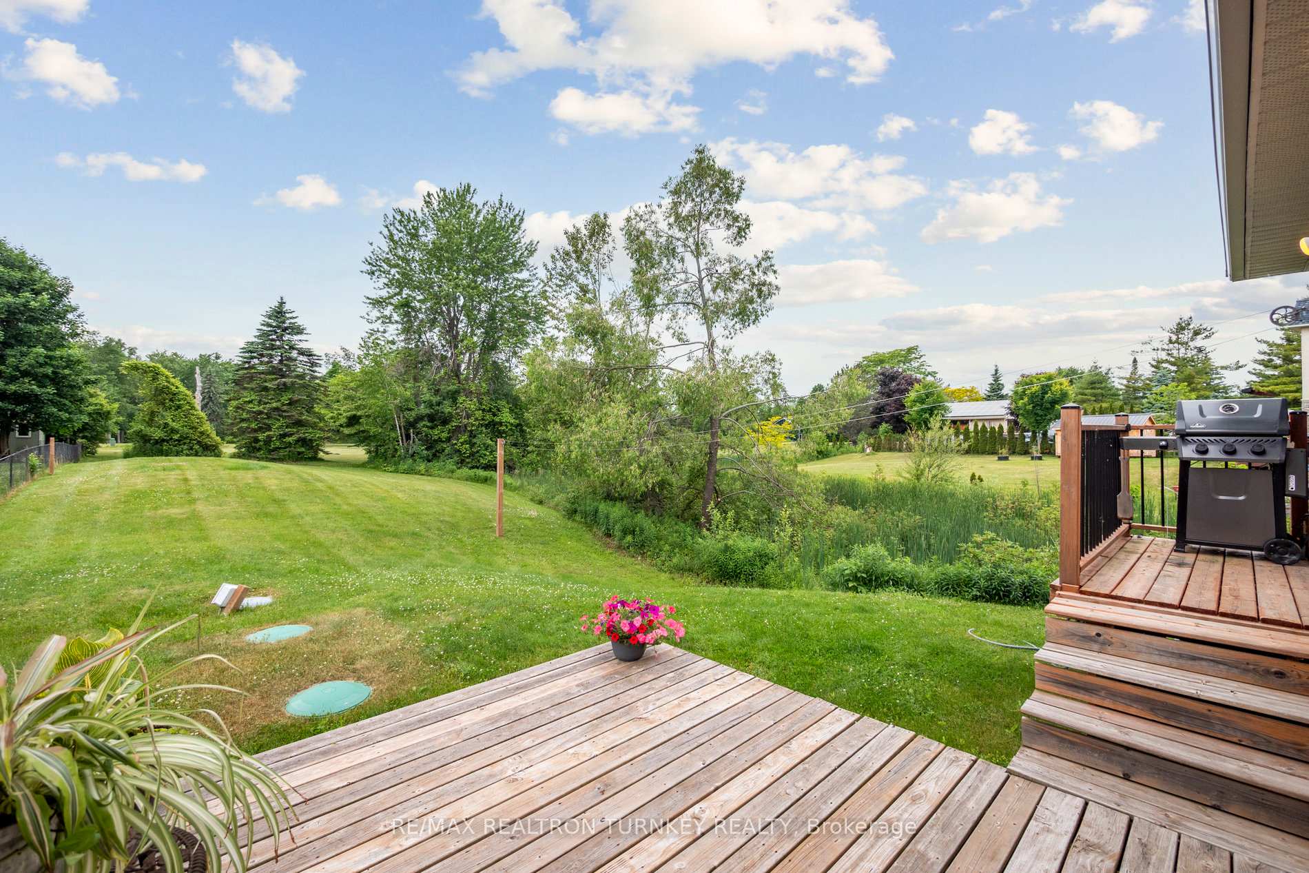 Photo 24 of 58 Riverview Beach Road, Georgina, Pefferlaw — HOMEH