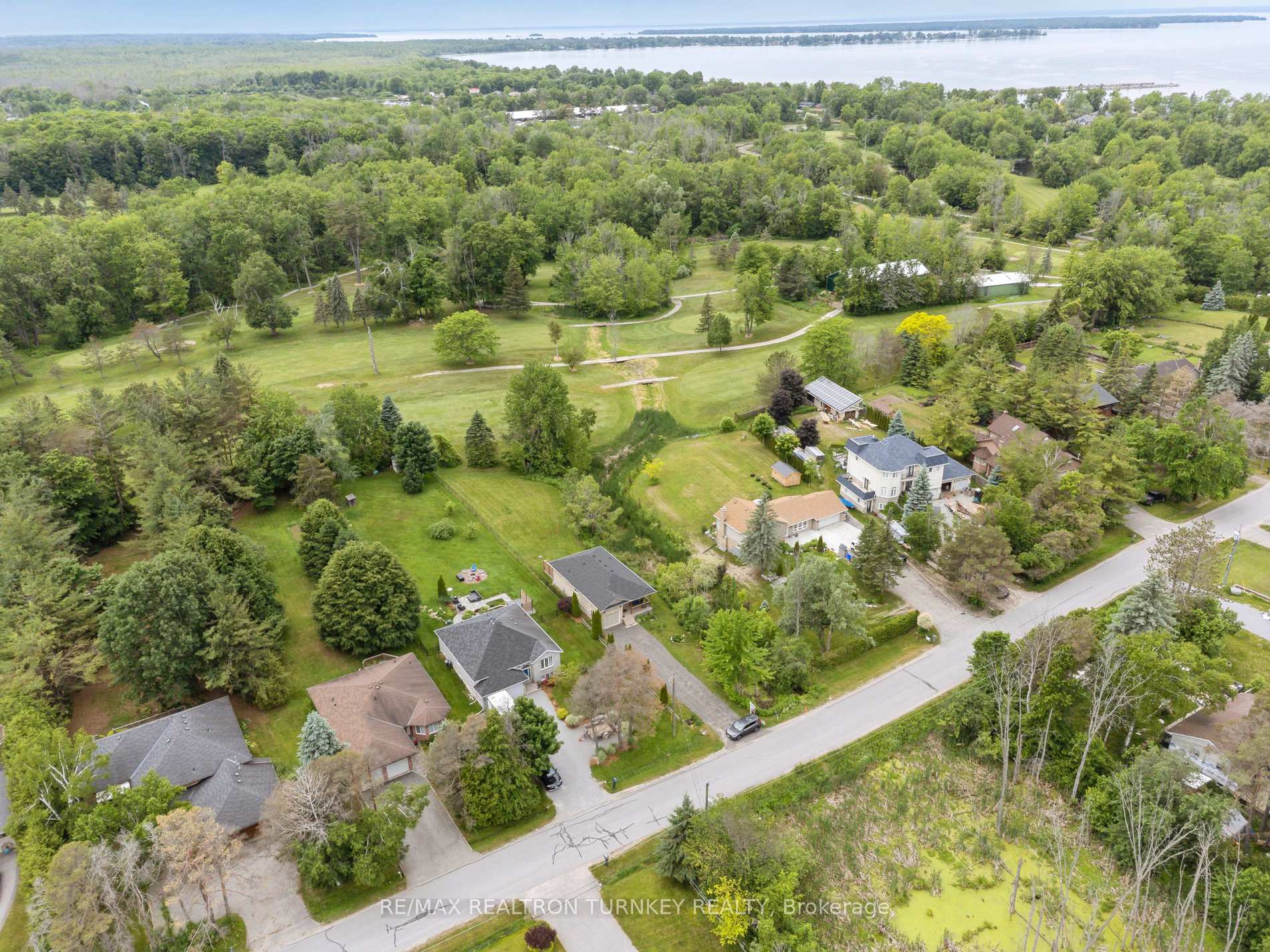 Photo 29 of 58 Riverview Beach Road, Georgina, Pefferlaw — HOMEH