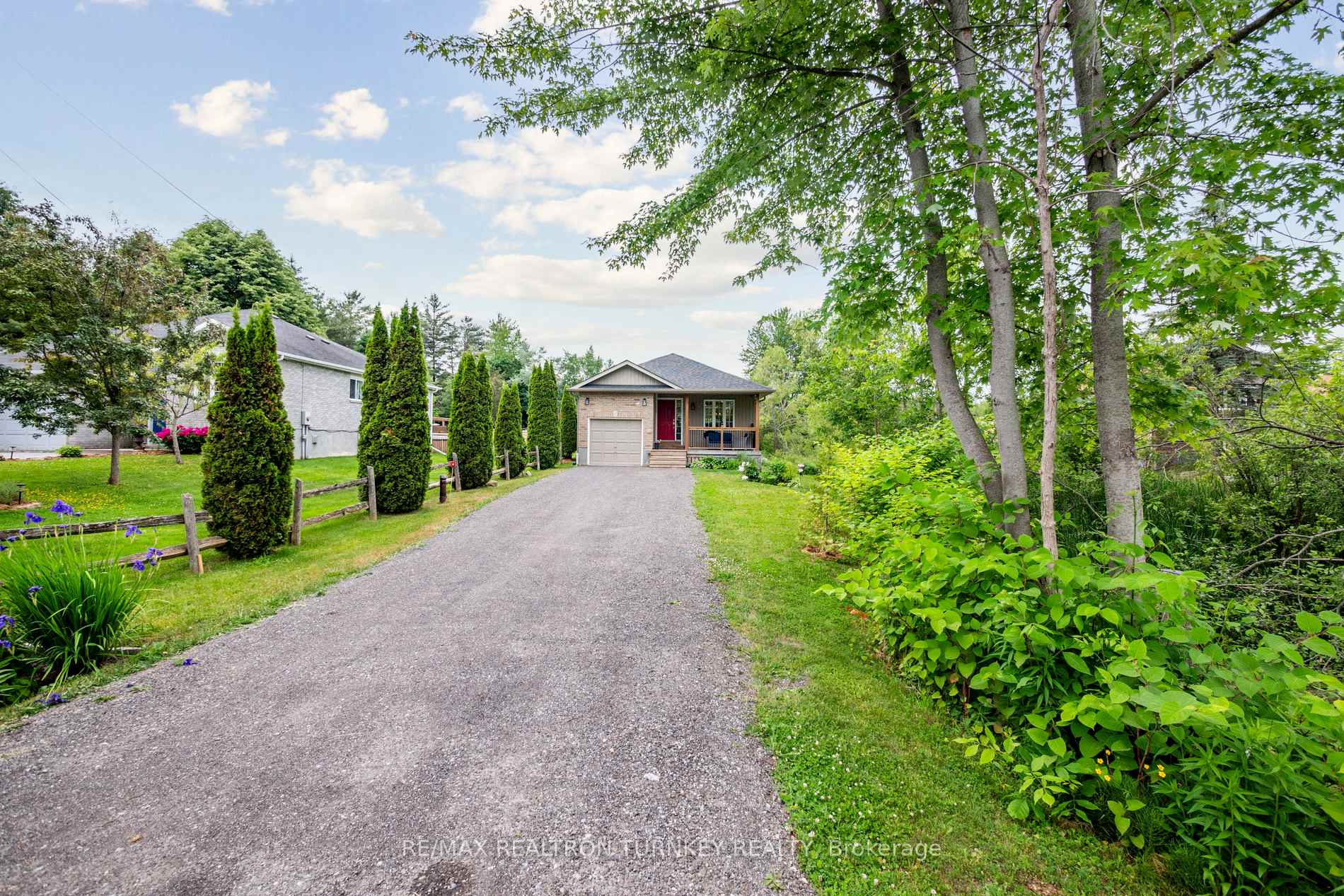 Photo 34 of 58 Riverview Beach Road, Georgina, Pefferlaw — HOMEH