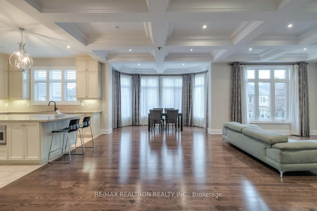 Photo 5 of 29 Royal West Road, Markham, Angus Glen — HOMEH