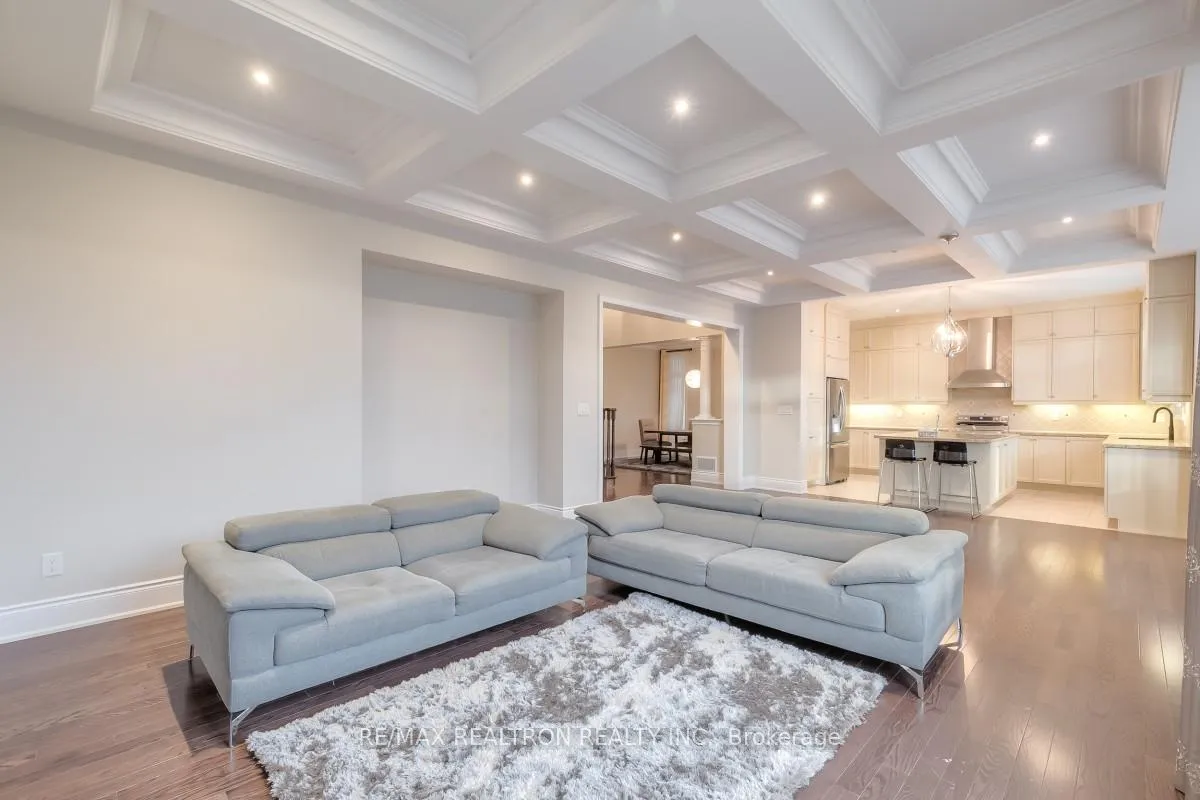 Photo 7 of 29 Royal West Road, Markham, Angus Glen — HOMEH