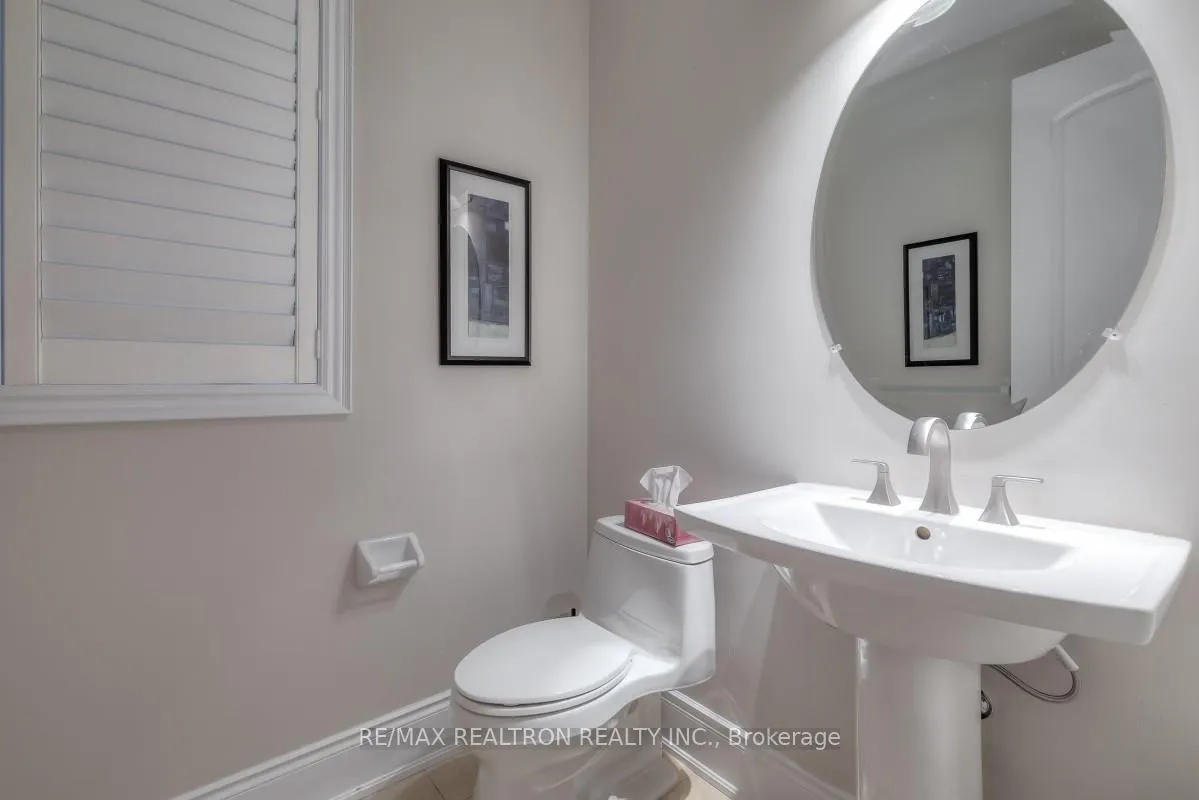 Photo 18 of 29 Royal West Road, Markham, Angus Glen — HOMEH