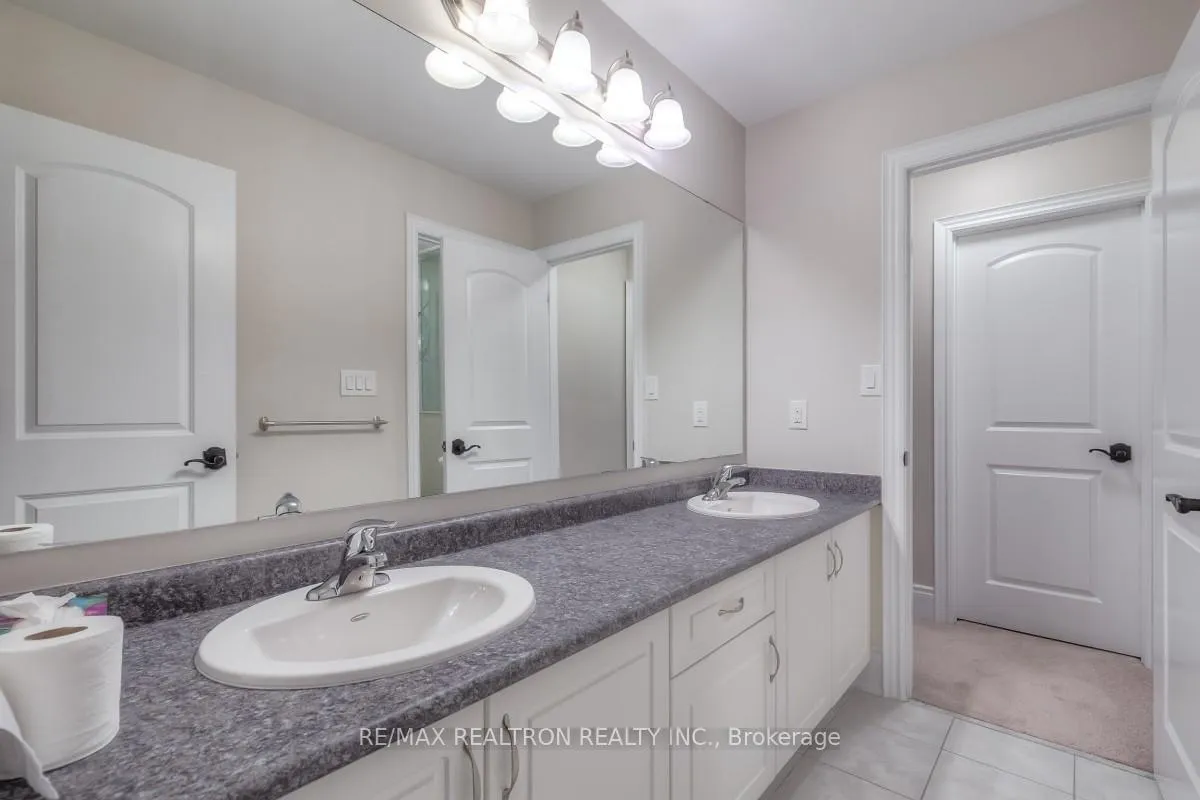 Photo 25 of 29 Royal West Road, Markham, Angus Glen — HOMEH