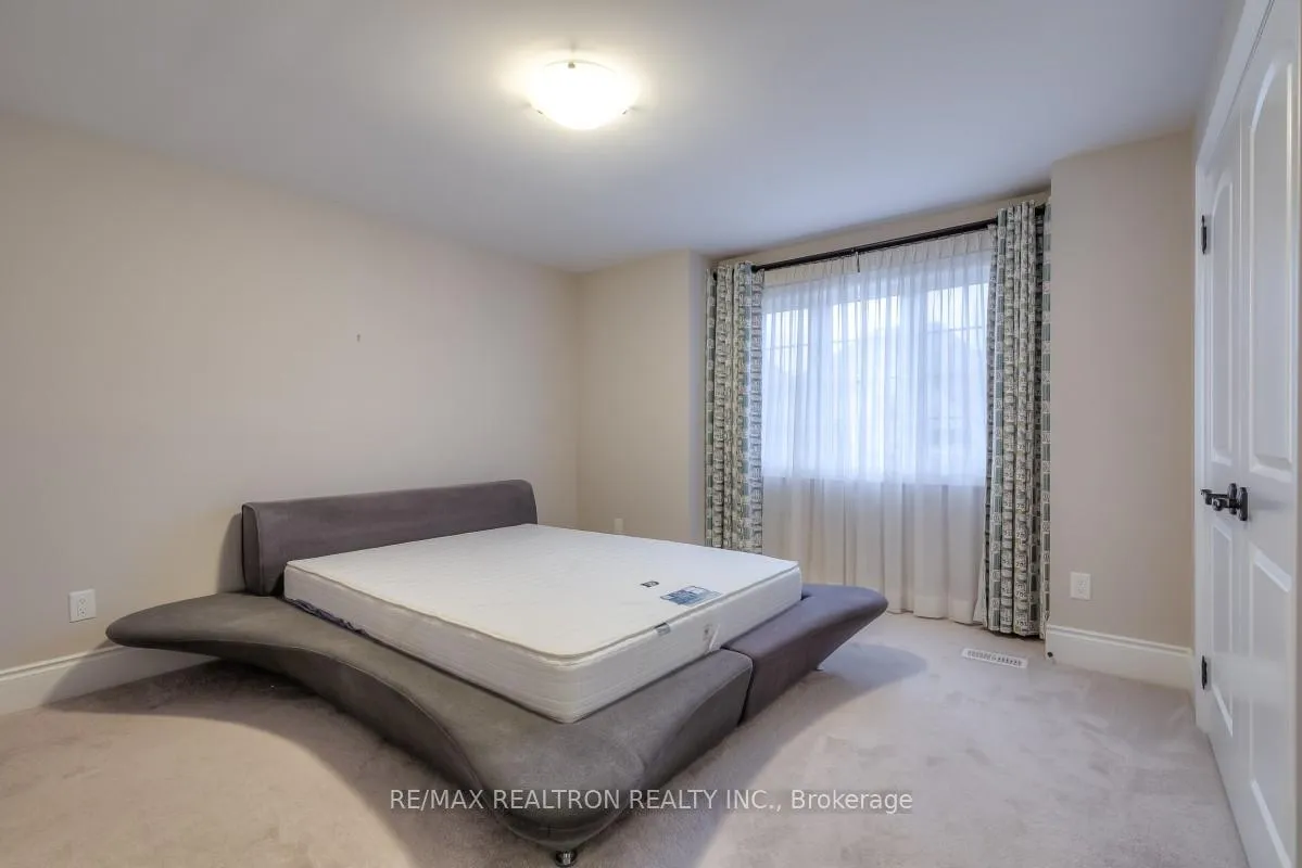 Photo 28 of 29 Royal West Road, Markham, Angus Glen — HOMEH