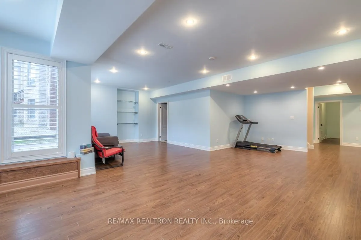 Photo 33 of 29 Royal West Road, Markham, Angus Glen — HOMEH