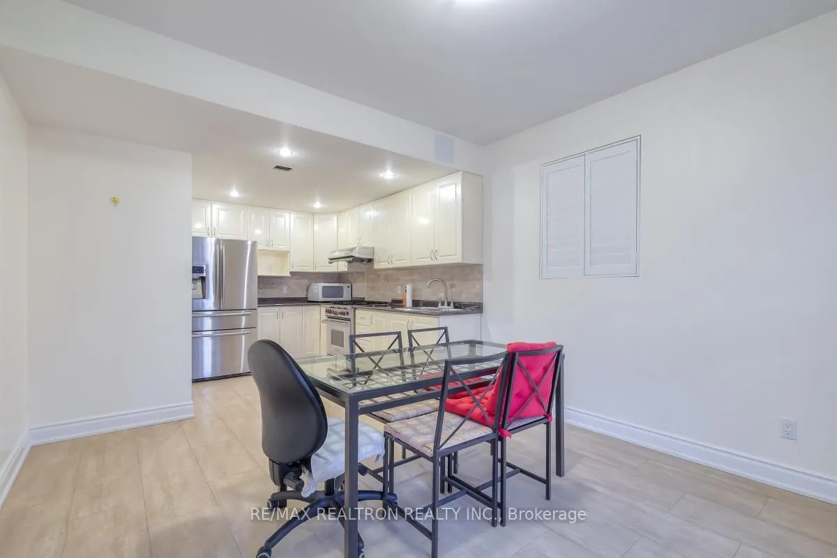 Photo 34 of 29 Royal West Road, Markham, Angus Glen — HOMEH