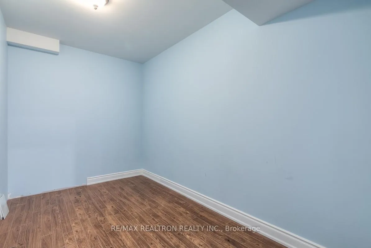 Photo 36 of 29 Royal West Road, Markham, Angus Glen — HOMEH