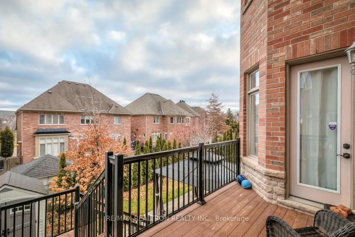 Photo 39 of 29 Royal West Road, Markham, Angus Glen — HOMEH