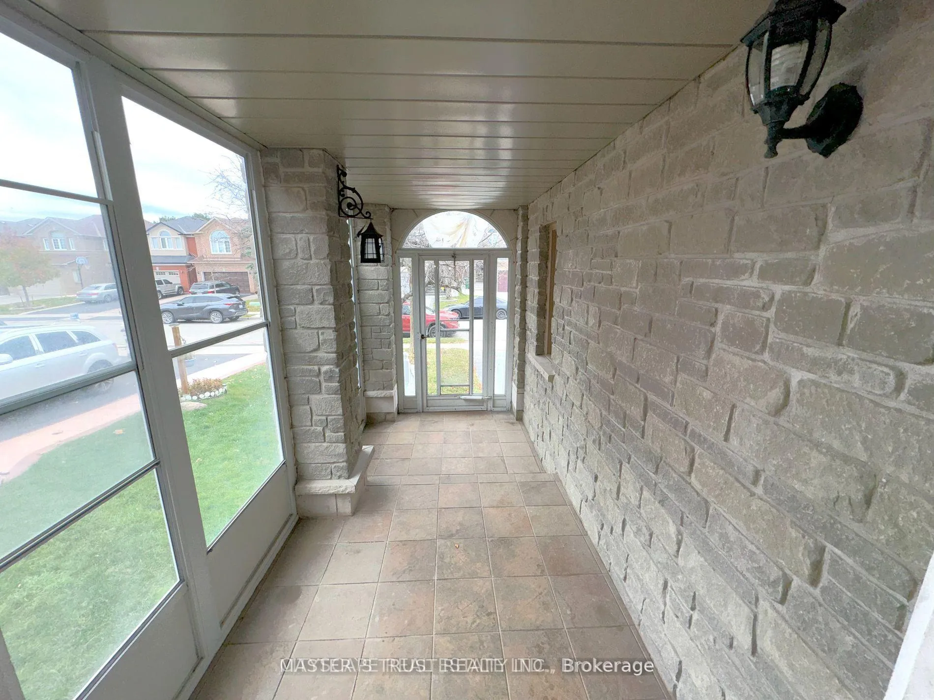 Photo 2 of 123 Prairie Rose Circle, Brampton, Sandringham-Wellington — HOMEH