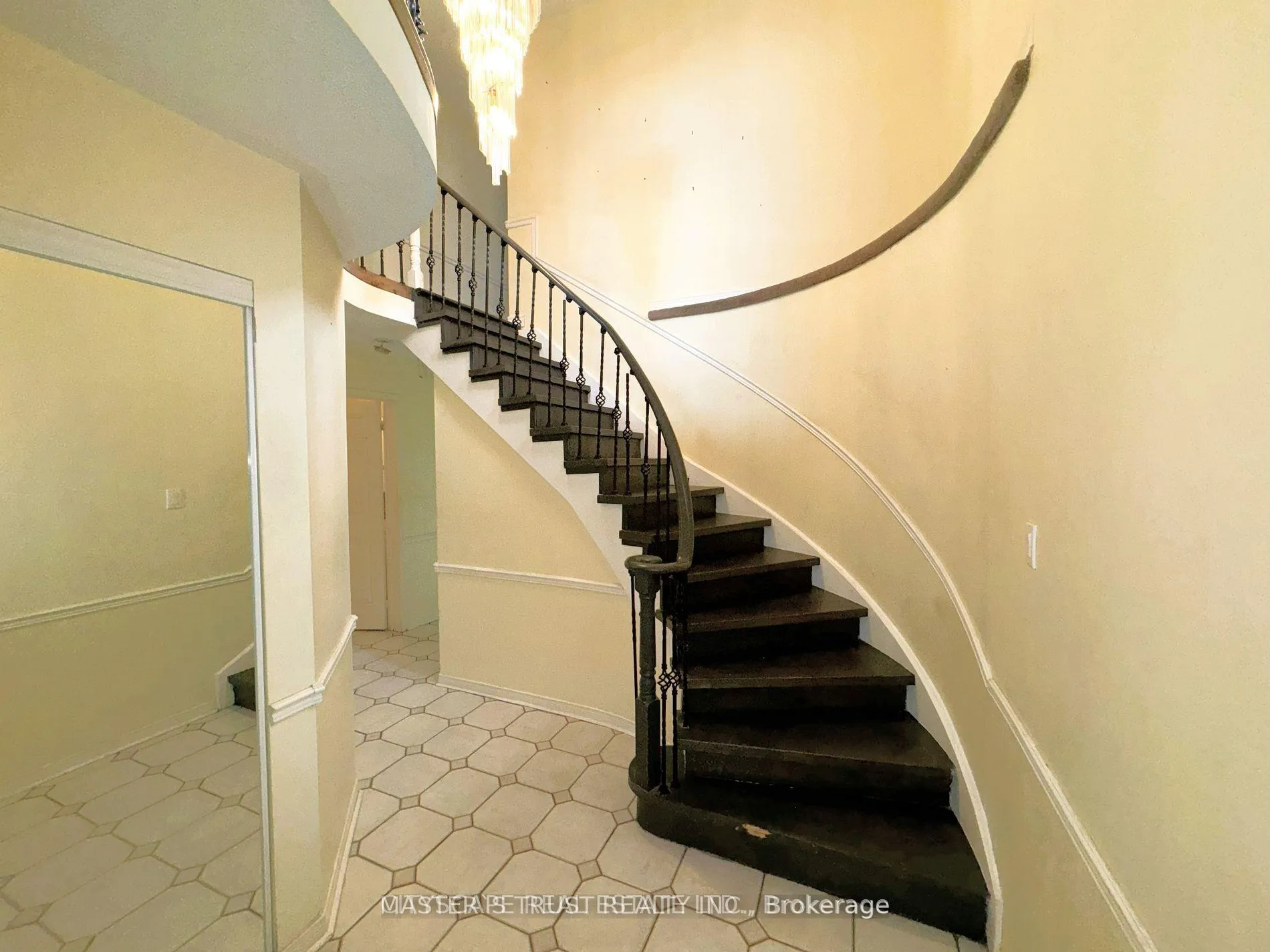 Photo 3 of 123 Prairie Rose Circle, Brampton, Sandringham-Wellington — HOMEH