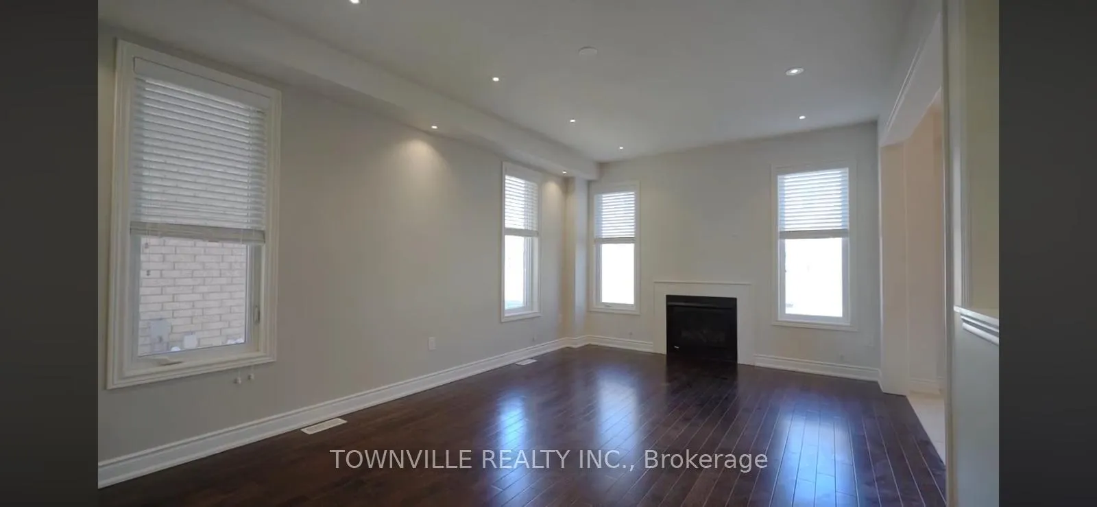 Photo 7 of 7 Vezna Crescent, Brampton, Credit Valley — HOMEH