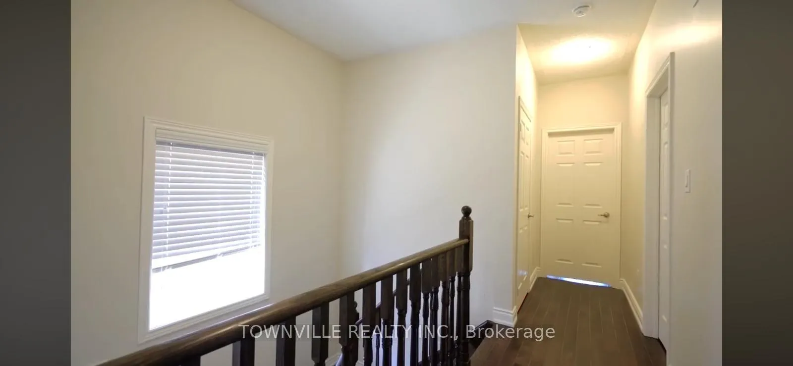 Photo 13 of 7 Vezna Crescent, Brampton, Credit Valley — HOMEH