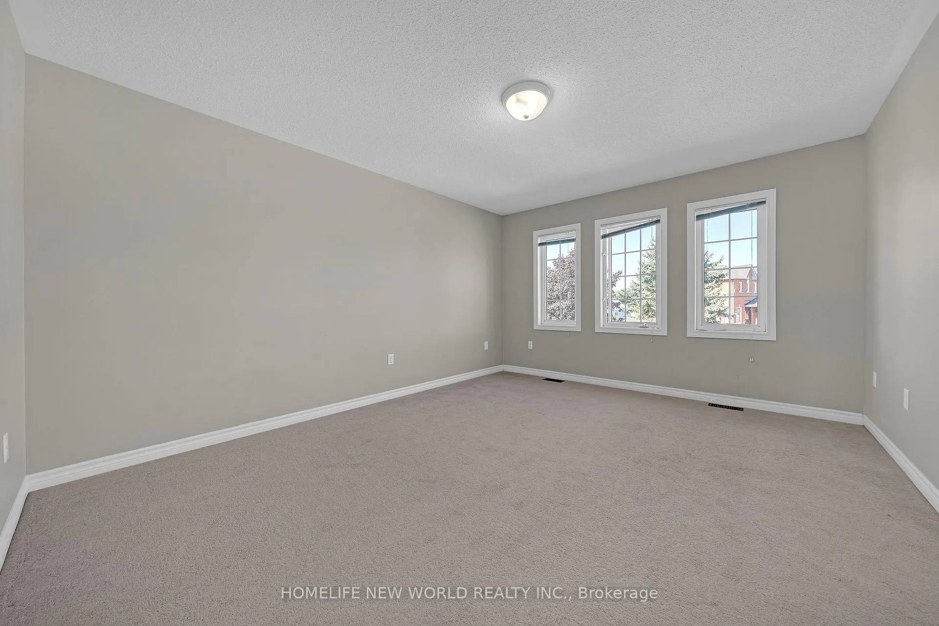Photo 19 of 43 Oke Road, Clarington, Courtice — HOMEH