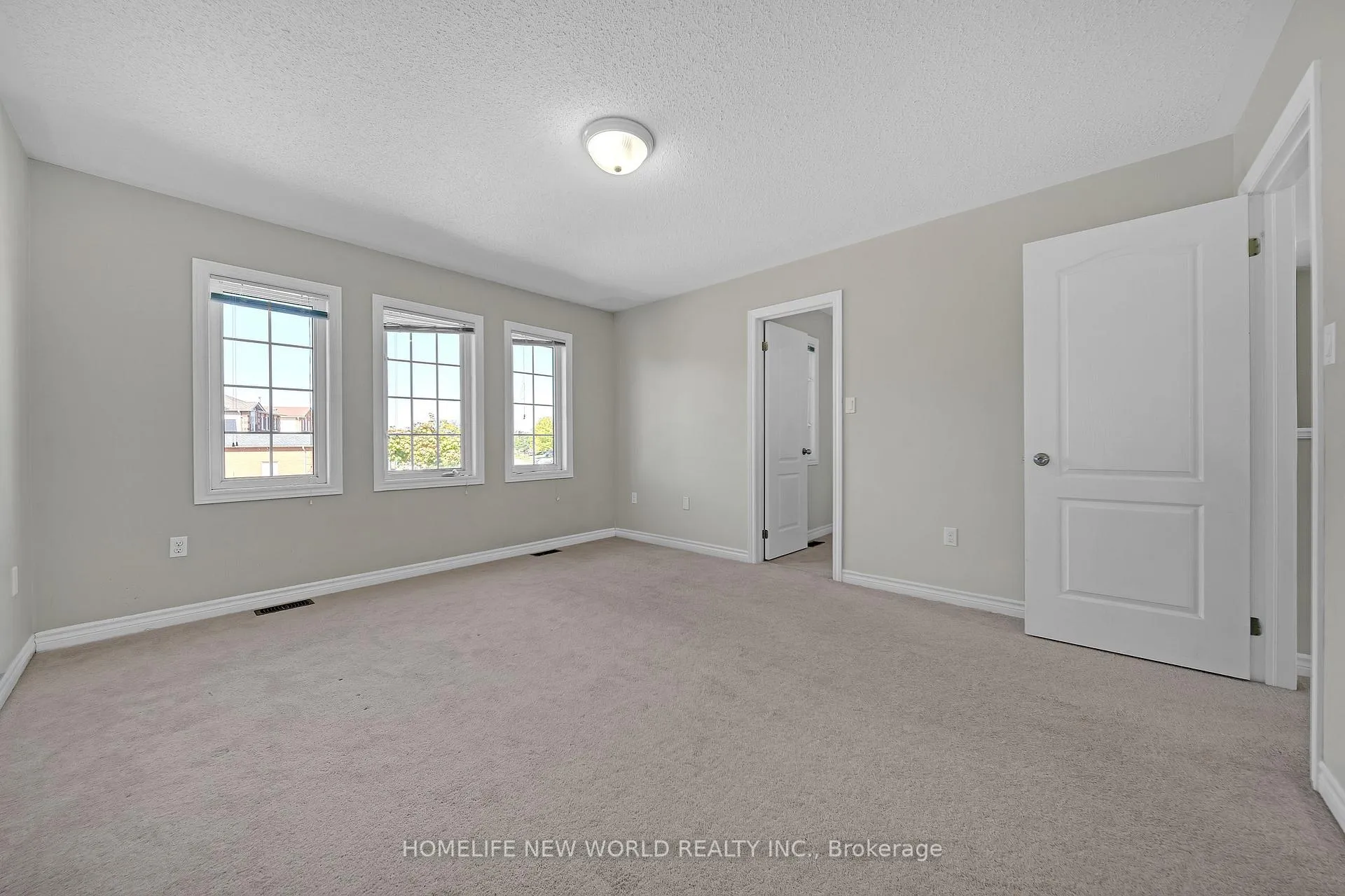 Photo 20 of 43 Oke Road, Clarington, Courtice — HOMEH