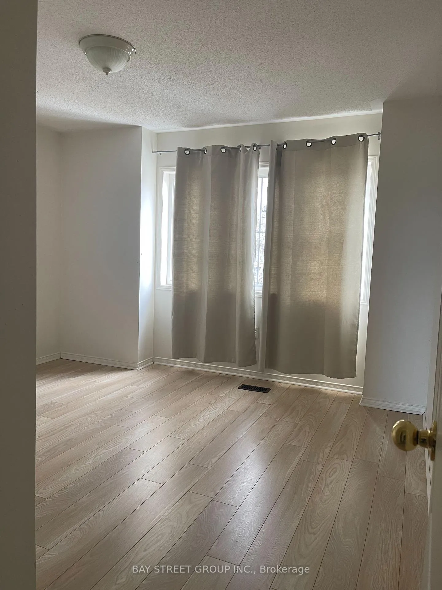 Photo 8 of 2352 Winlord Place, Oshawa, Windfields — HOMEH