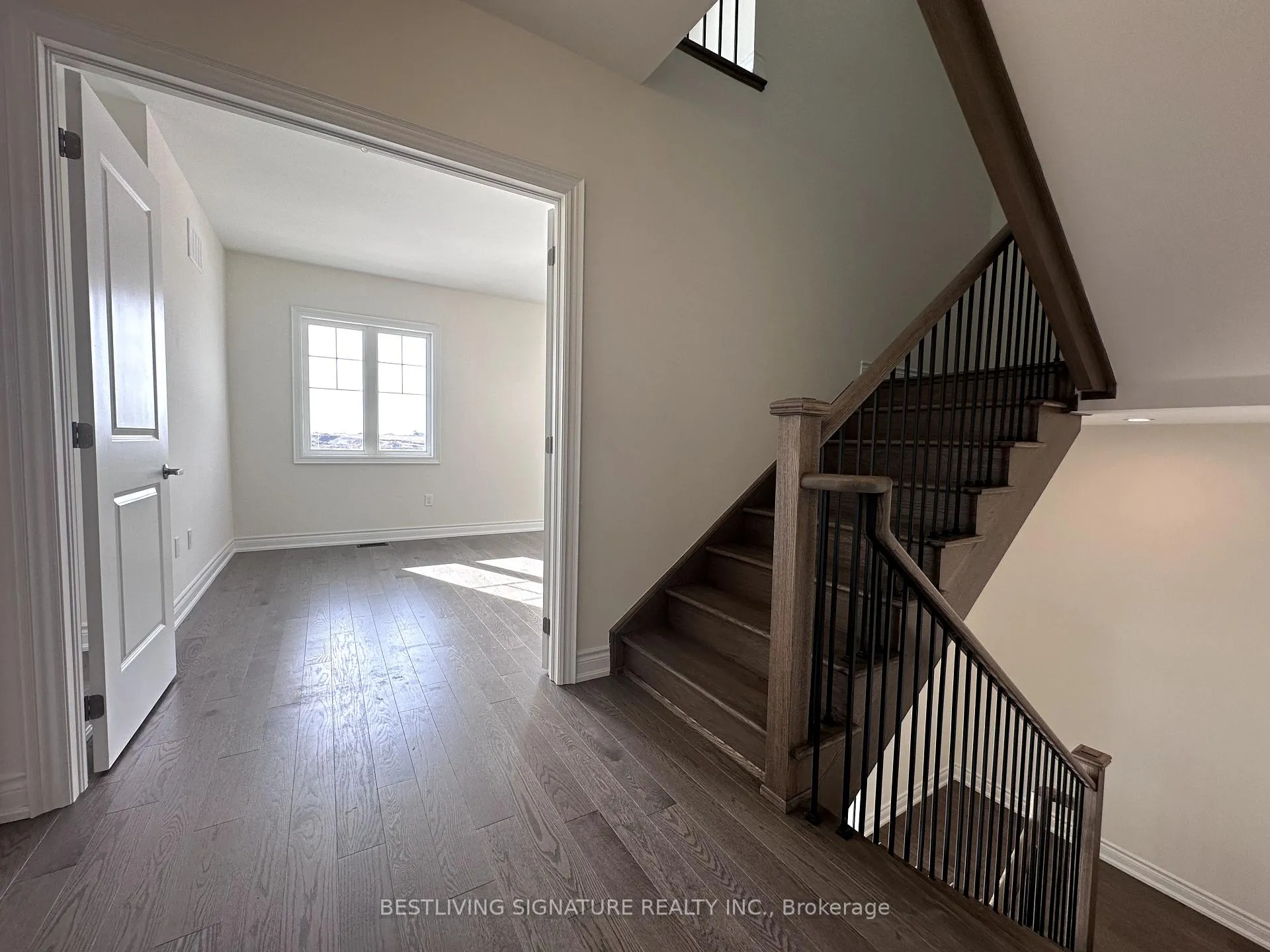 Photo 8 of 184 Leslie Richards Street, Markham, Rural Markham — HOMEH
